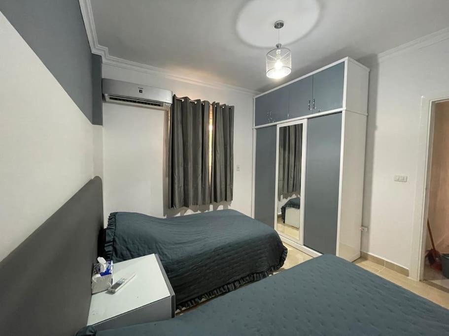 Lovely 3 Bedroom Ground Floor Flat. Private Garden Appartement *